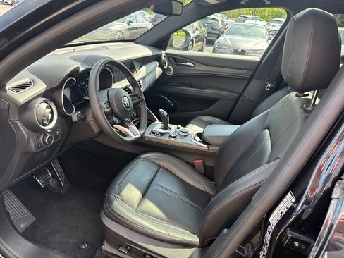 Used 2023 Alfa Romeo Stelvio Ti AWD/4WD image 26