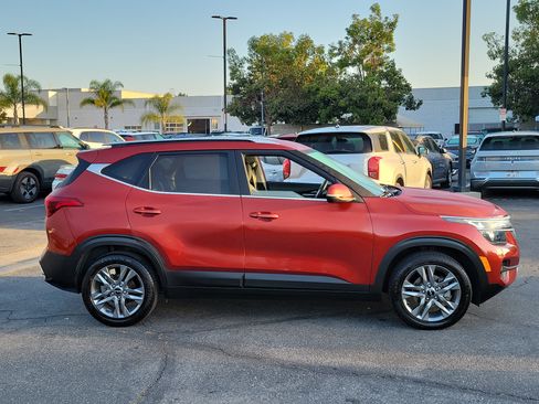 Used 2022 Kia Seltos S FWD image 5
