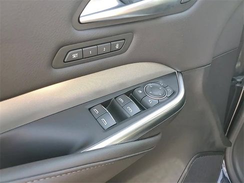 Certified 2023 Cadillac XT4 Premium Luxury image 10