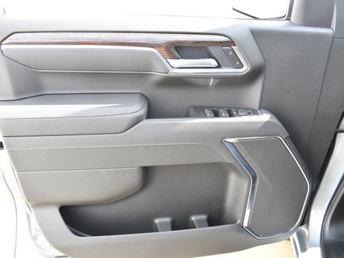 New 2026 GMC Sierra 1500 Elevation image 11