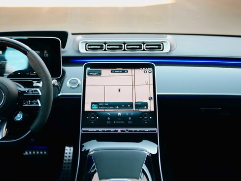 Used 2024 Mercedes-Benz S 63 AMG S image 30