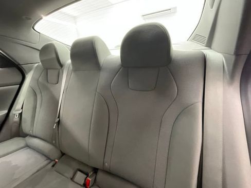 Used 2023 Hyundai Elantra SE FWD image 7