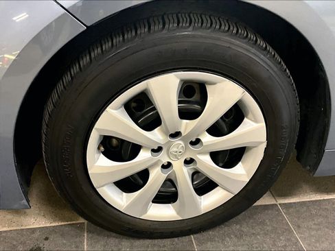 Used 2023 Toyota Corolla LE image 7