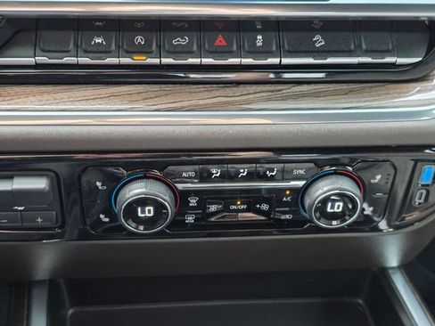 Used 2025 Chevrolet Silverado 1500 LT Trail Boss w/ Convenience Package II AWD/4WD image 26