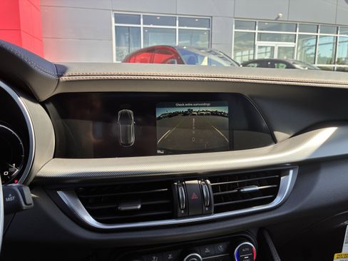 New 2025 Alfa Romeo Stelvio Sprint image 16