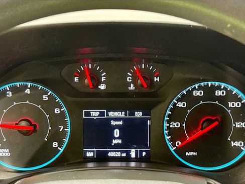 Used 2020 Chevrolet Equinox LS w/ LS Convenience Package FWD image 12