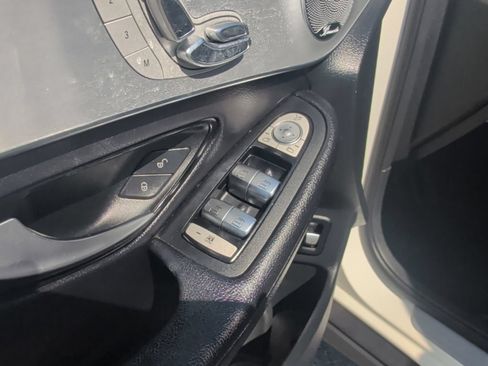 Used 2019 Mercedes-Benz GLC 300 image 25
