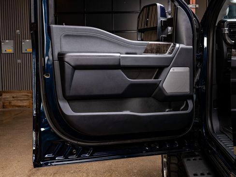 Used 2023 Ford F250 Lariat image 36