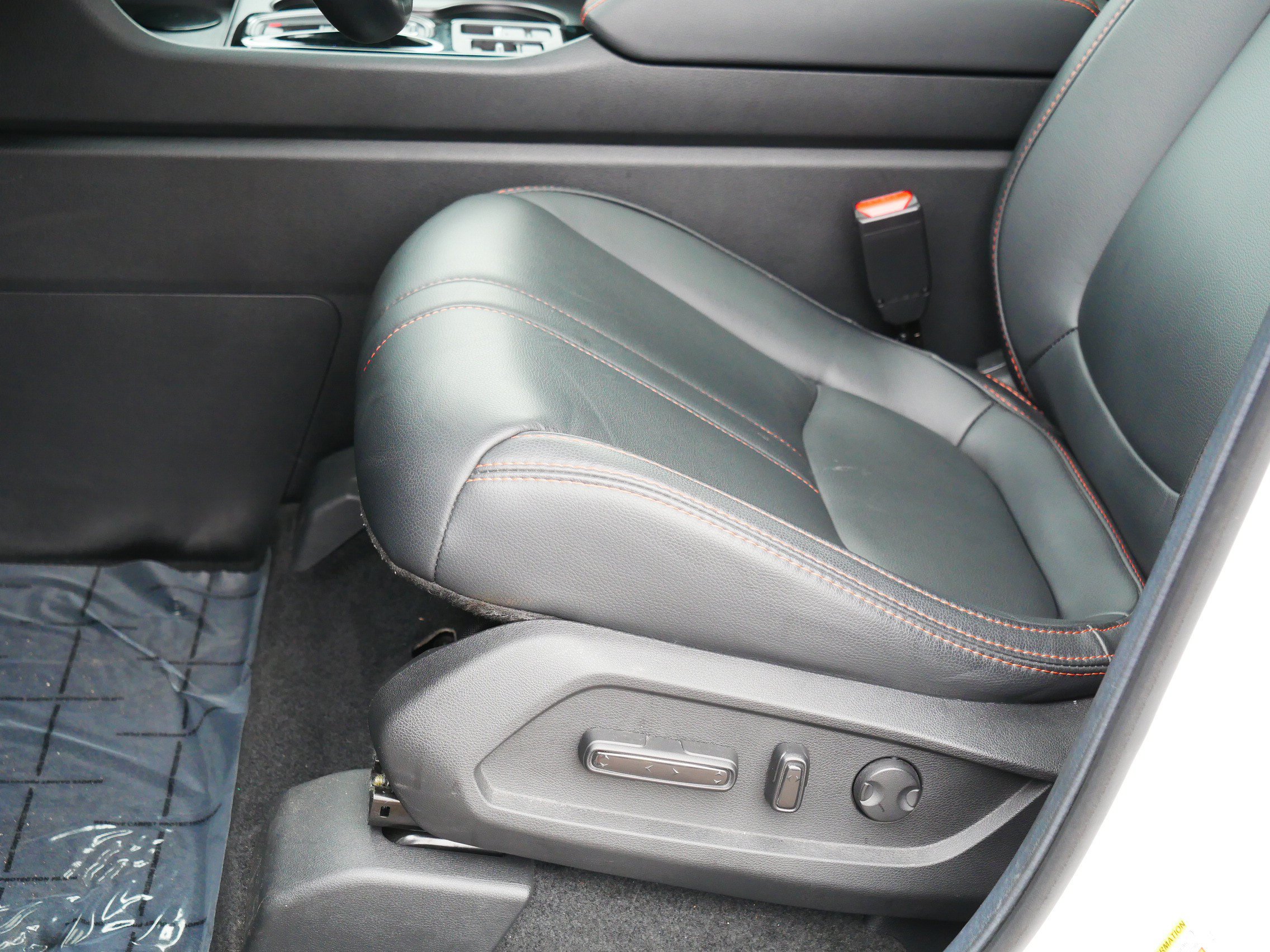 Used 2025 Honda Pilot TrailSport image 13