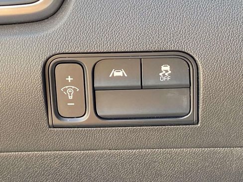 Used 2022 Kia Sorento S w/ Panoramic Sunroof Package FWD image 32