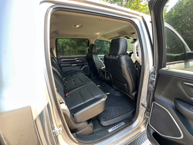 Used 2022 RAM 1500 Laramie AWD/4WD image 16