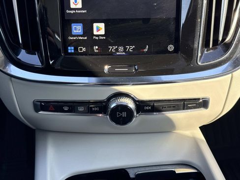 Used 2024 Volvo S60 B5 Ultimate w/ Climate Package image 12