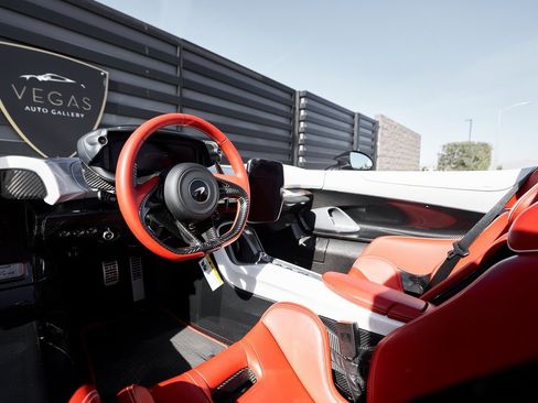 Used 2021 McLaren Elva image 2