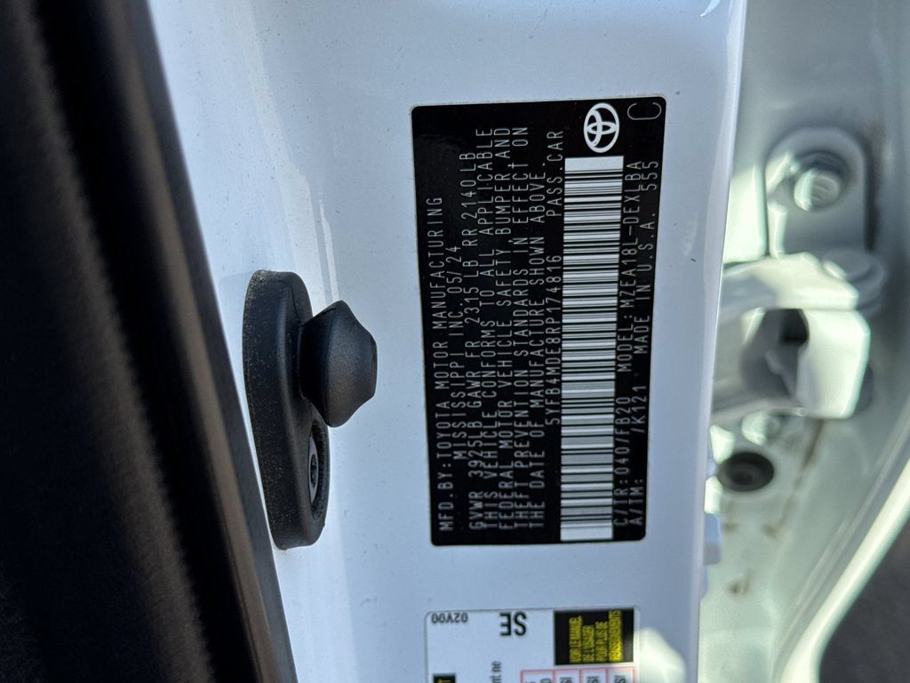 Used 2024 Toyota Corolla LE FWD image 25