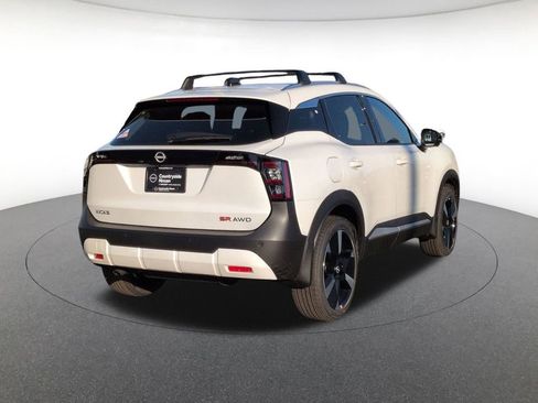 New 2026 Nissan Kicks SR AWD/4WD image 5