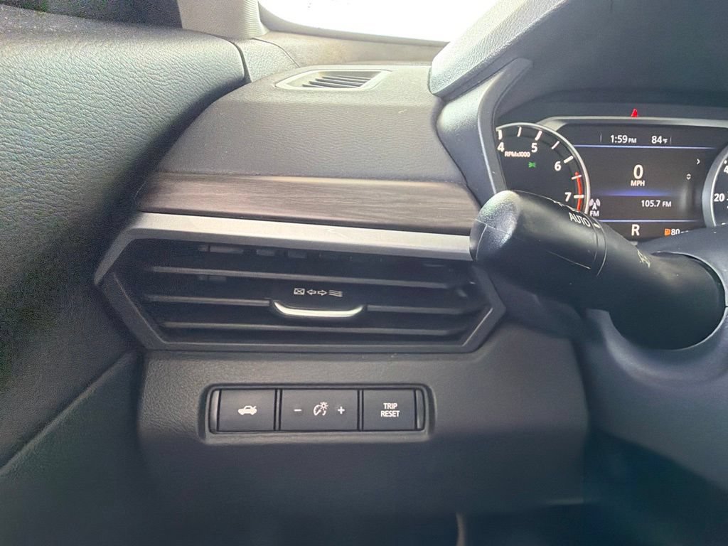 Used 2025 Nissan Altima 2.5 SV FWD image 23