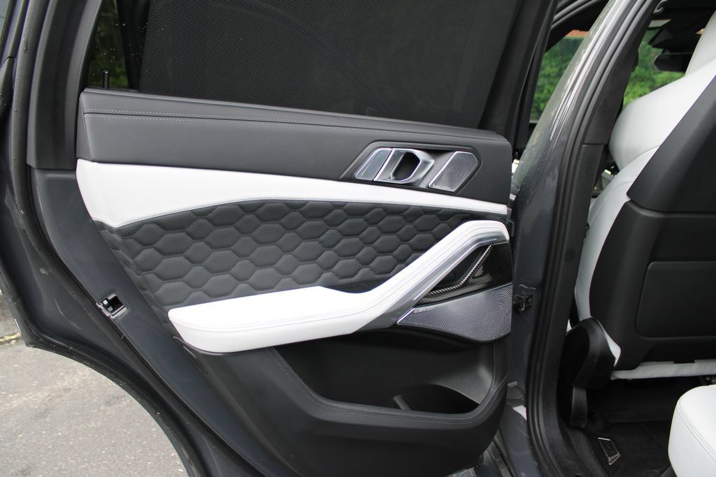 Used 2025 BMW X6 M Competition w/ Executive Package AWD/4WD image 17