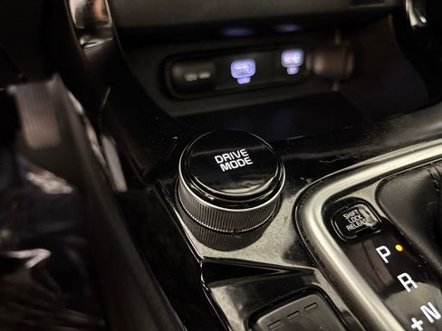 Used 2022 Kia Seltos EX image 30