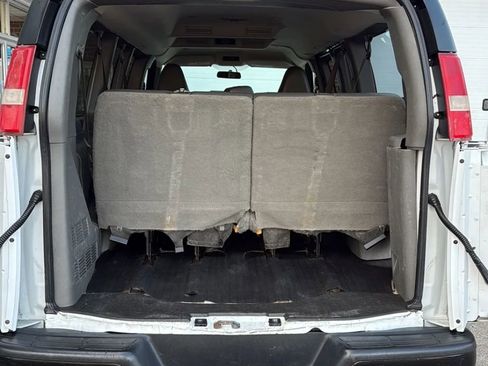 Used 2017 Chevrolet Express 2500 LS image 18