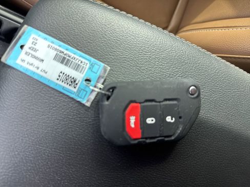 Certified 2023 Jeep Wrangler Unlimited Rubicon image 26