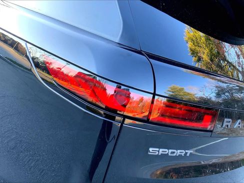 Used 2024 Land Rover Range Rover Sport SE image 26