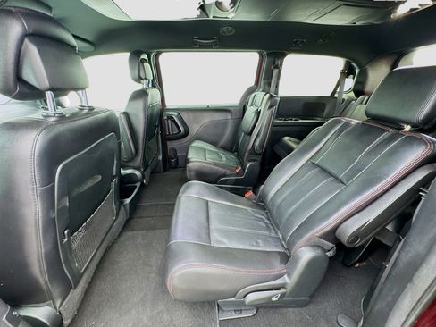 Used 2019 Dodge Grand Caravan GT image 15