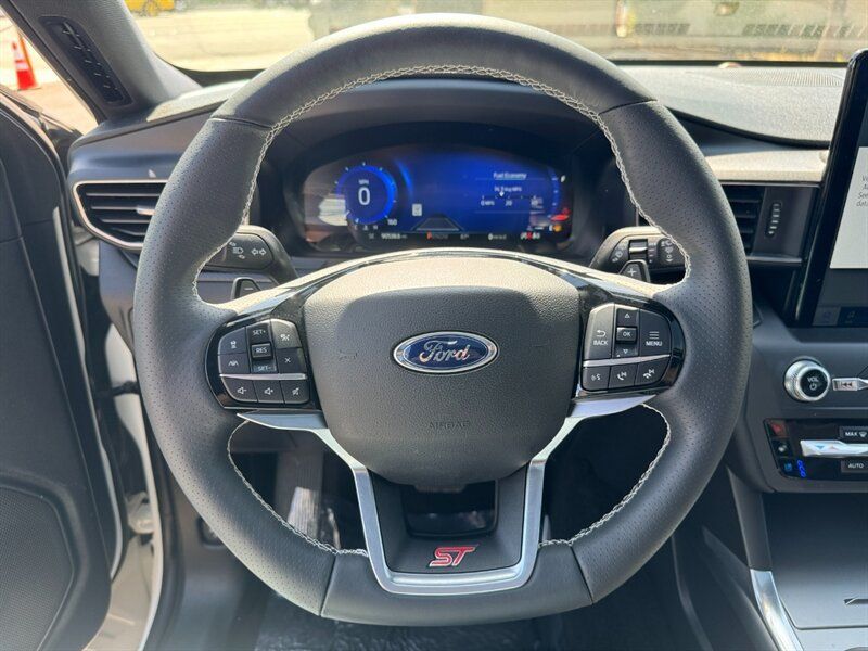 Used 2020 Ford Explorer ST w/ ST Street Pack AWD/4WD image 25