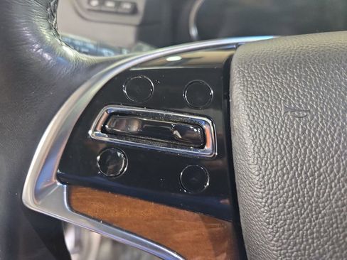 Used 2018 Cadillac Escalade ESV Premium Luxury AWD/4WD image 21