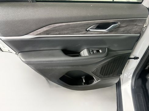 Used 2023 Jeep Grand Cherokee Limited image 26