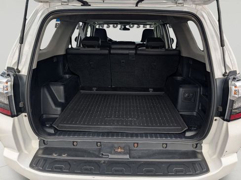 Used 2018 Toyota 4Runner SR5 Premium AWD/4WD image 24
