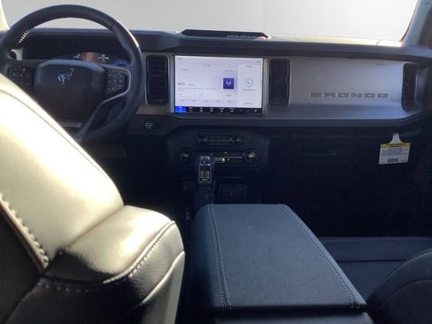 New 2025 Ford Bronco Outer Banks image 11