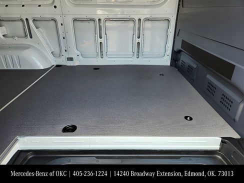 Used 2025 Mercedes-Benz Sprinter 2500 image 24