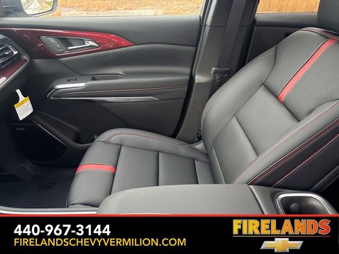 New 2026 Chevrolet Traverse RS image 17