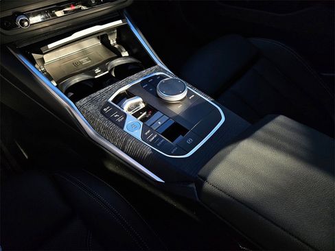 Used 2025 BMW 330i xDrive Sedan image 14