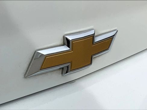 Used 2018 Chevrolet Camaro LT RWD image 31