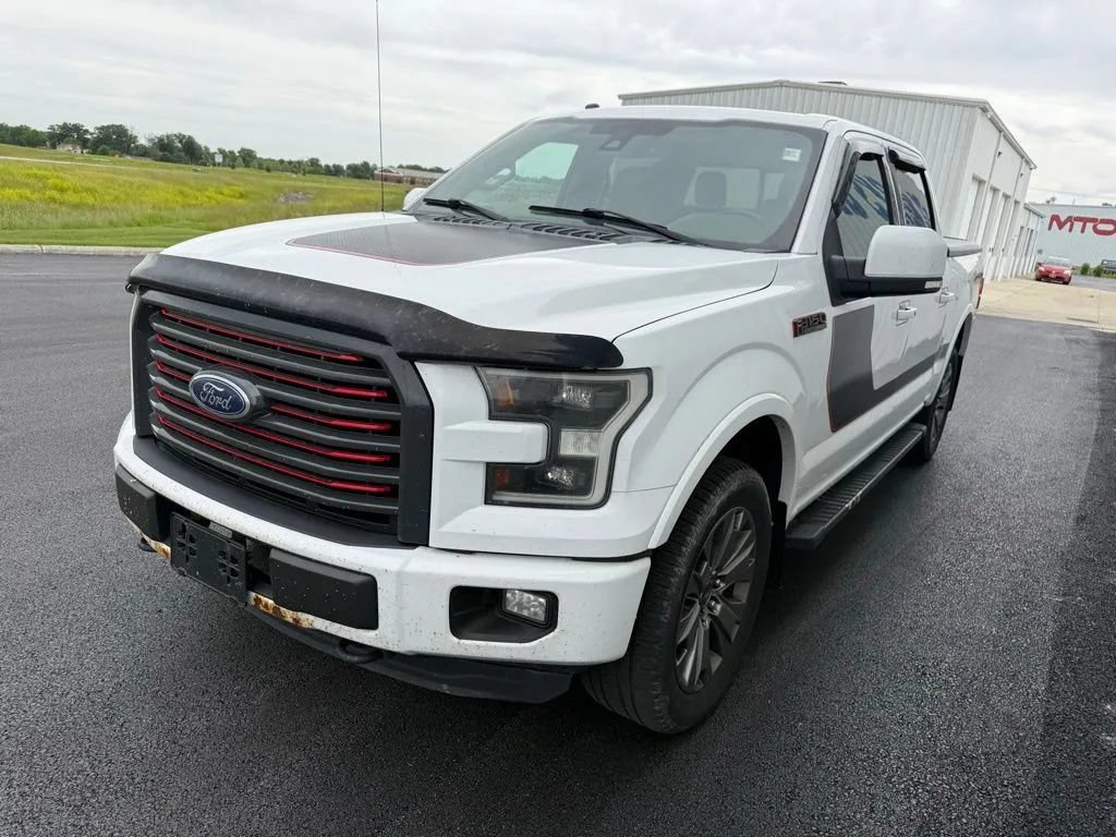 Used 2016 Ford F150 Lariat w/ Equipment Group 502A Luxury AWD/4WD image 4