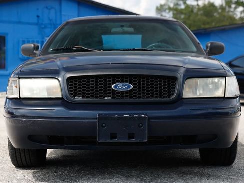Used 2011 Ford Crown Victoria Police Interceptor w/ Comfort & Convenience Group RWD image 10