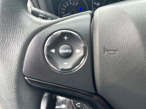 Used 2022 Honda HR-V LX image 17