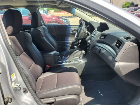Used 2013 Acura ILX Hybrid FWD image 3