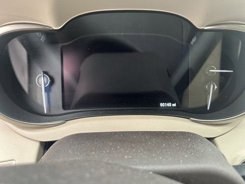 Used 2016 Buick LaCrosse Leather image 2