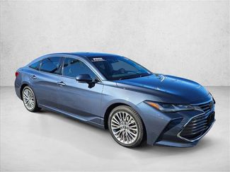 Used 2019 Toyota Avalon Limited w/ Advanced Safety Package video 3