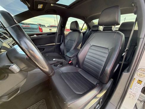 Used 2017 Volkswagen Jetta GLI FWD image 23