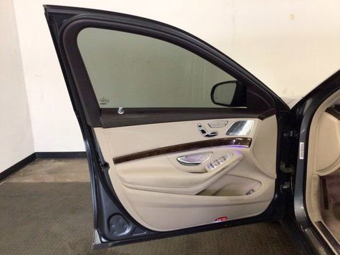 Used 2016 Mercedes-Benz S 550 4MATIC Sedan image 20