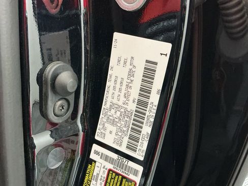 Used 2025 Toyota Sequoia TRD Pro AWD/4WD image 33
