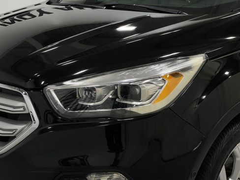 Used 2019 Ford Escape Titanium FWD image 33