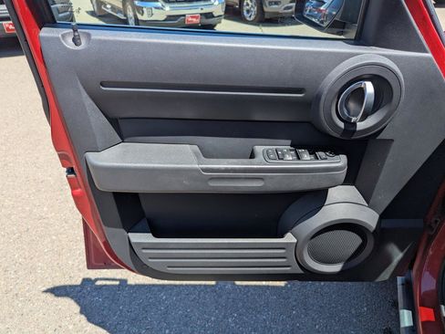 Used 2011 Dodge Nitro Heat w/ Popular Equipment Group AWD/4WD image 9