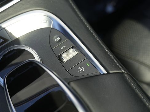 Used 2015 Mercedes-Benz S 550 Sedan image 75