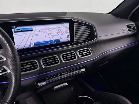 Certified 2025 Mercedes-Benz GLS 450 4MATIC image 22