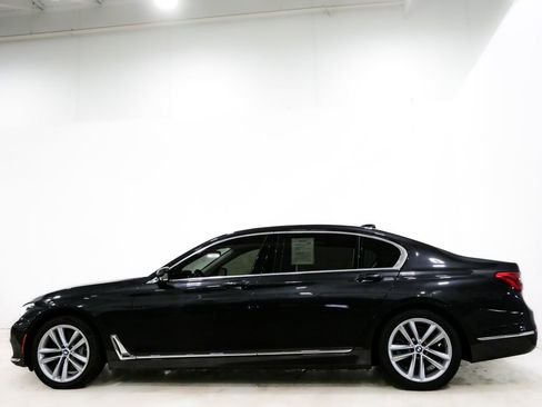 Used 2019 BMW 750i xDrive w/ Executive Package image 6