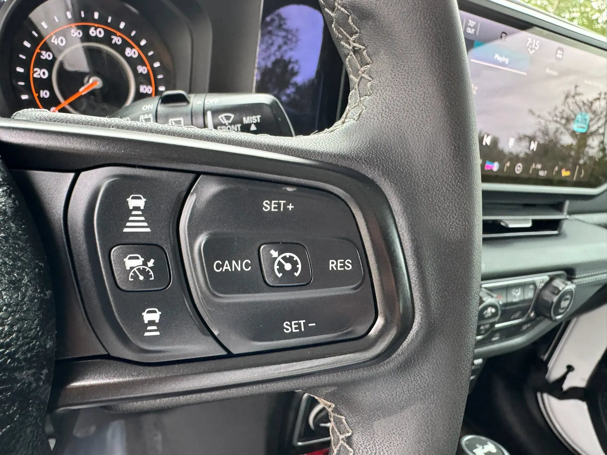 Used 2026 Jeep Wrangler Unlimited Rubicon AWD/4WD image 16